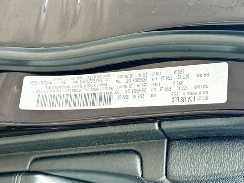 Used 2020 Jeep Grand Cherokee Limited RWD image 44