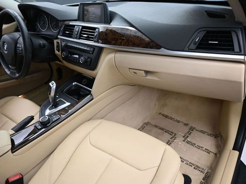 Used 2014 BMW 320i Sedan image 39