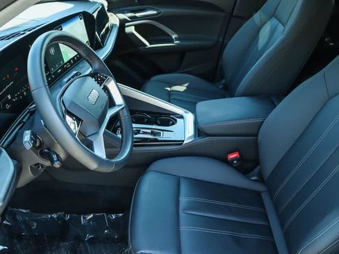 Used 2025 Audi Q5 Premium w/ Convenience Package AWD/4WD image 16