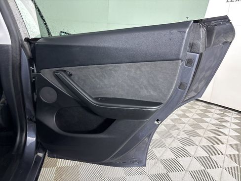 Used 2023 Tesla Model Y Long Range image 19