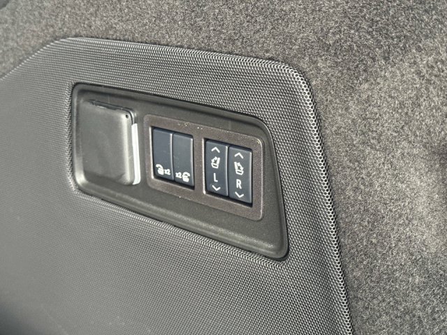 Certified 2025 Cadillac Escalade V w/ LPO, Floor Liner Package AWD/4WD image 6