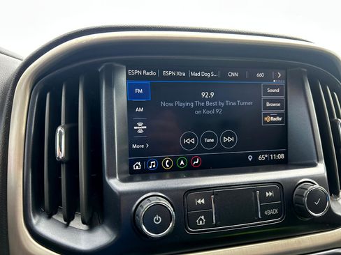 Used 2022 GMC Canyon Denali image 9