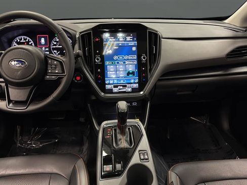 Used 2024 Subaru Crosstrek 2.5i Limited w/ Crosstrek Mirror Package image 11