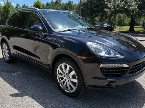 Used 2013 Porsche Cayenne Diesel image 2