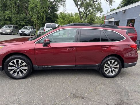 Used 2015 Subaru Outback 2.5i Limited AWD/4WD image 2
