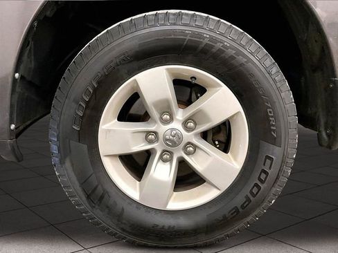 Used 2019 RAM 1500 Express AWD/4WD image 8