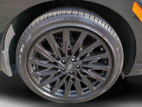 Certified 2025 Hyundai Santa Fe Calligraphy FWD image 37