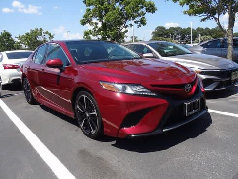 Used 2018 Toyota Camry XSE w/ Audio Package FWD image 3