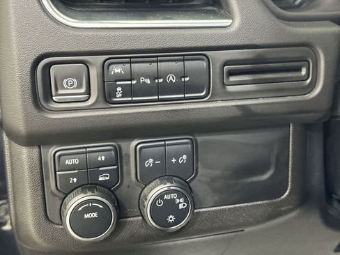 Used 2023 Chevrolet Tahoe LS AWD/4WD image 34