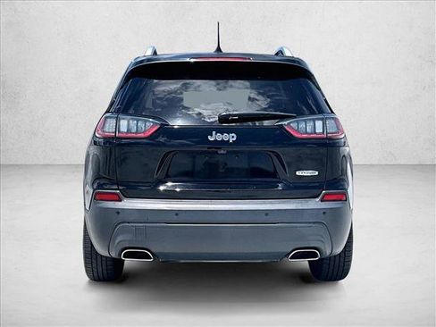 Used 2019 Jeep Cherokee Latitude Plus FWD image 4