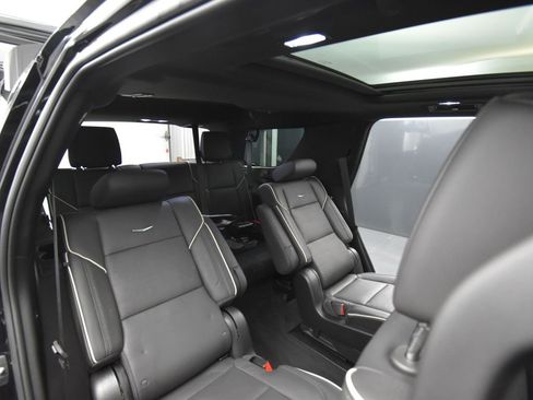 Used 2022 Cadillac Escalade Sport image 16