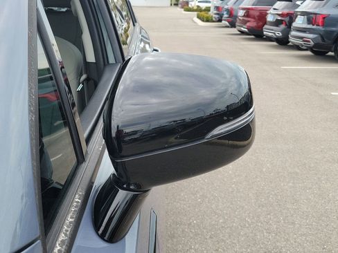 Used 2023 Kia Sorento S w/ Panoramic Sunroof Package image 12