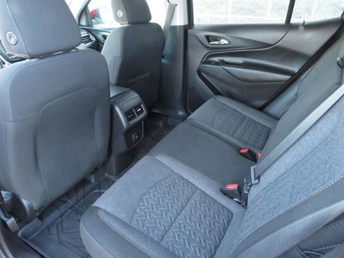 Used 2023 Chevrolet Equinox LT image 17