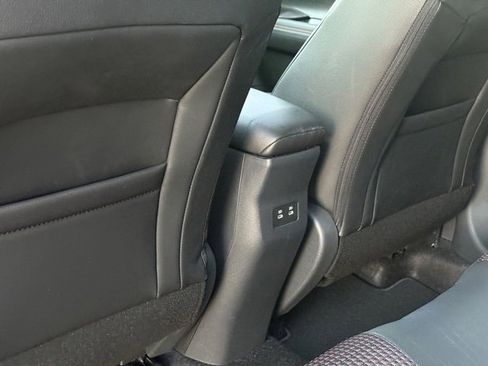 Used 2025 Nissan Kicks SR image 27