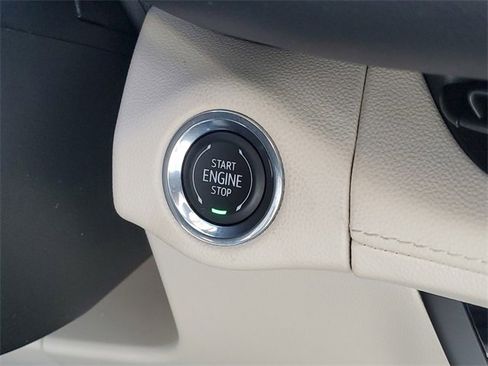 Certified 2023 Buick Envision Avenir image 25