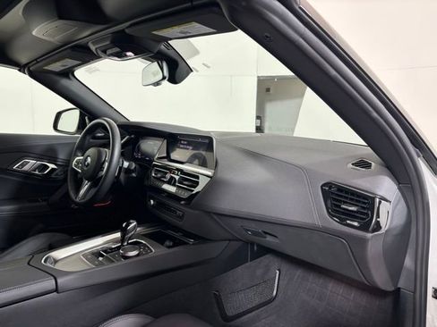 Used 2024 BMW Z4 M40i w/ Premium Package image 28