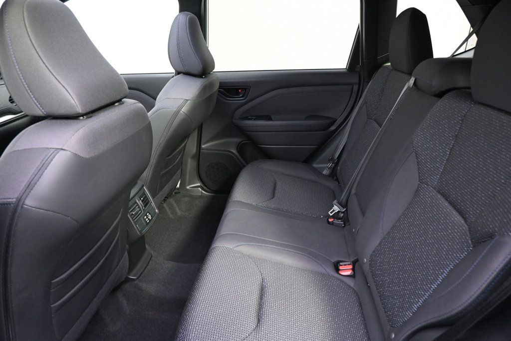 Certified 2025 Subaru Forester Premium AWD/4WD image 21