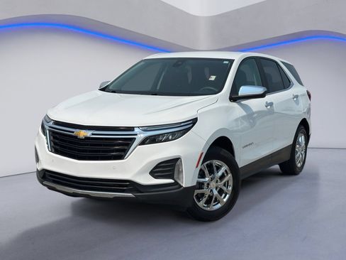 Used 2023 Chevrolet Equinox LT w/ LPO, Floor Liner Package AWD/4WD image 2