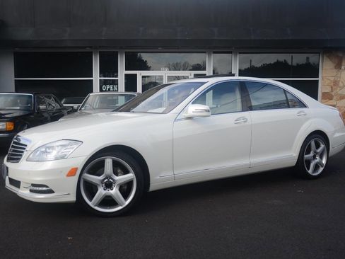Used 2011 Mercedes-Benz S 550 image 1