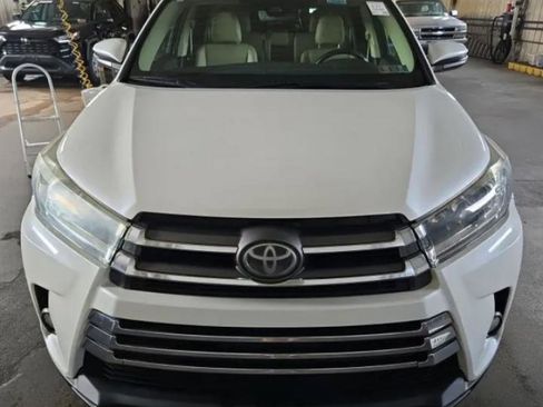 Used 2018 Toyota Highlander Limited AWD/4WD image 8