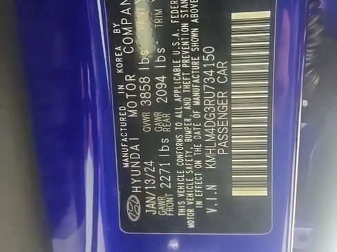 Used 2024 Hyundai Elantra SEL image 11