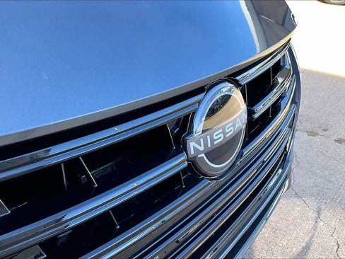 Used 2025 Nissan Versa S w/ Trunk Package image 27