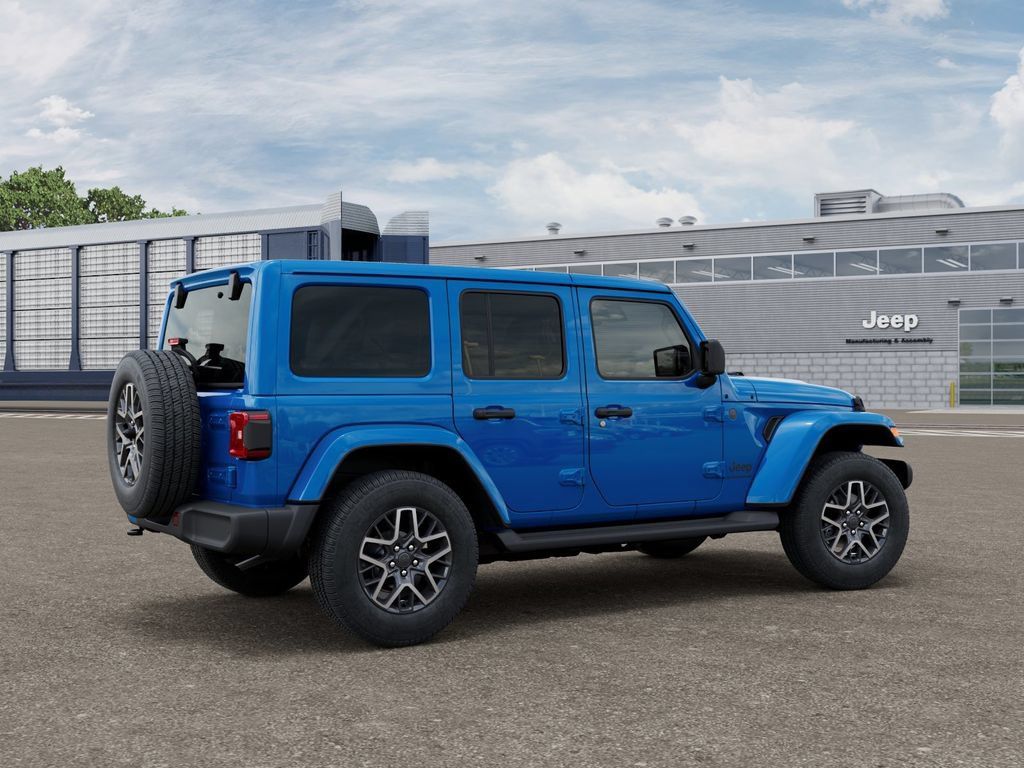 New 2025 Jeep Wrangler Unlimited Sahara AWD/4WD image 4