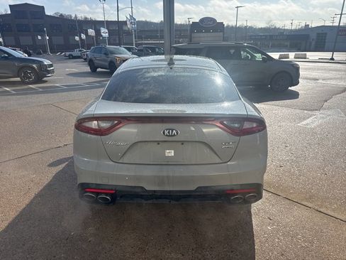 Used 2019 Kia Stinger GT1 image 5