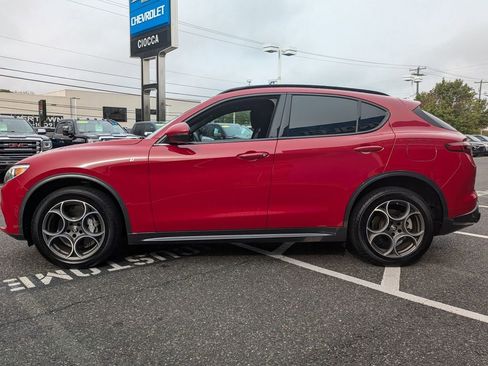Used 2022 Alfa Romeo Stelvio Ti image 4