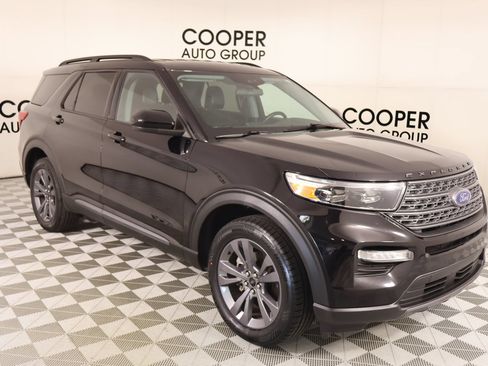 Used 2022 Ford Explorer XLT w/ Equipment Group 202A AWD/4WD image 1