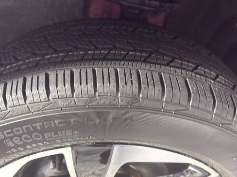 Used 2025 Buick Enclave Sport Touring w/ Trailering Package, 5000 lbs. FWD image 3