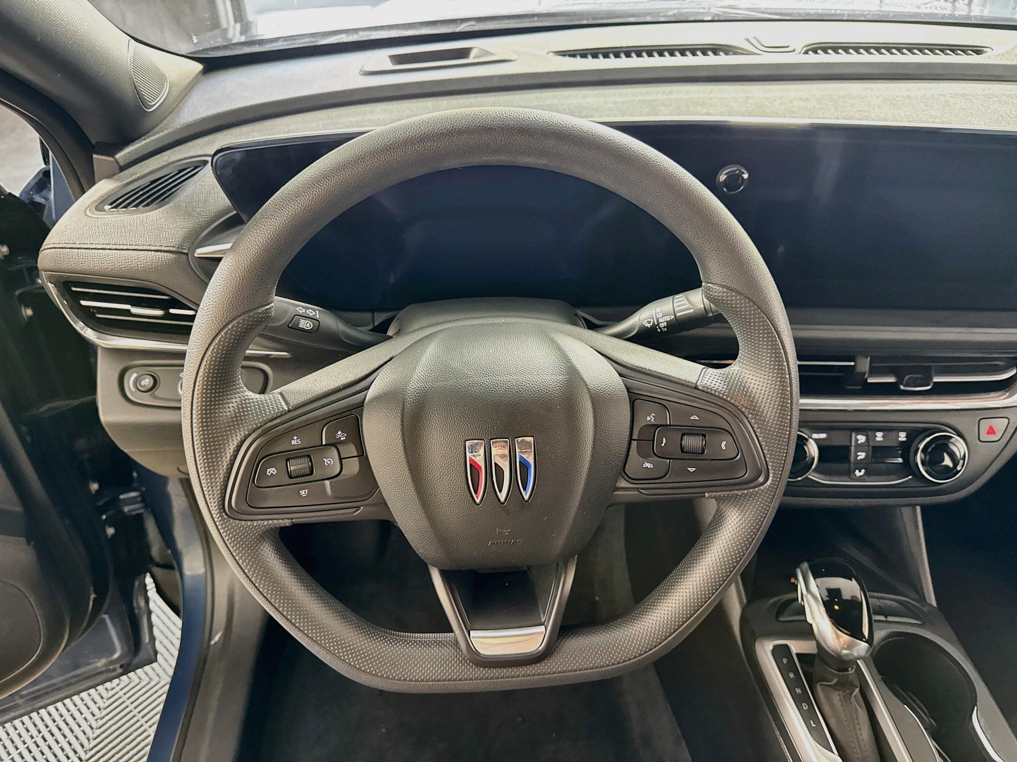 Used 2025 Buick Envista Preferred w/ Convenience II Package FWD image 14