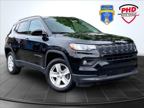 Used 2022 Jeep Compass Latitude w/ Sun and Sound Group AWD/4WD image 1