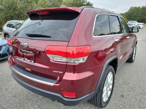 Used 2017 Jeep Grand Cherokee Limited image 10