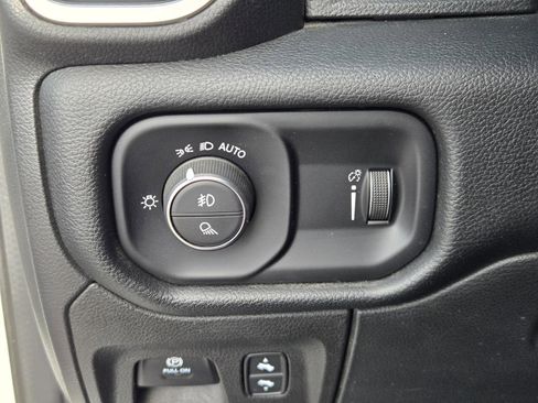 Used 2022 RAM 1500 Big Horn AWD/4WD image 19