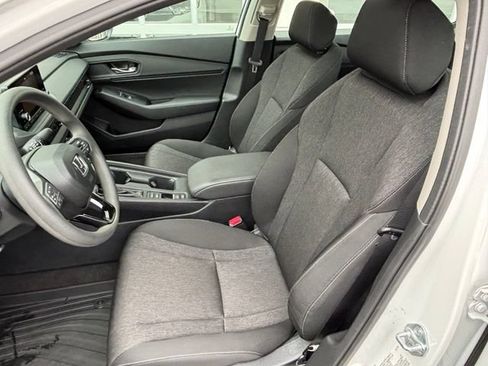 Used 2025 Honda Accord SE image 7