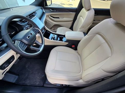 New 2025 Jeep Grand Cherokee L Limited w/ Trailer Tow Package image 22