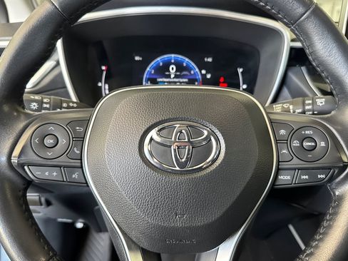 Certified 2023 Toyota Corolla Cross XLE w/ Convenience Package FWD image 22