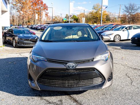 Used 2018 Toyota Corolla LE w/ Carpet Mat Package (TMS) image 2