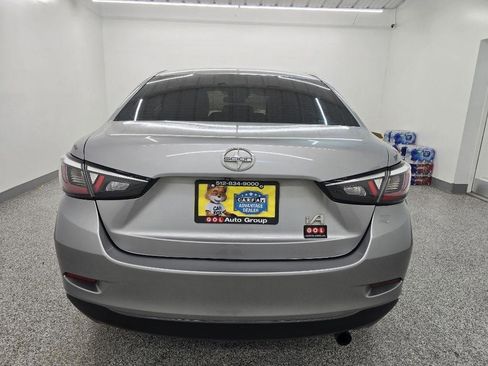 Used 2016 Scion iA FWD image 6