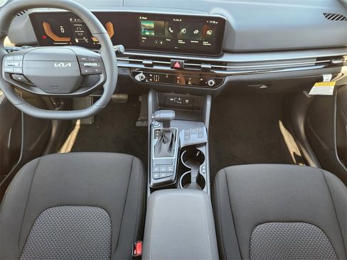 New 2026 Kia Sportage LX image 18