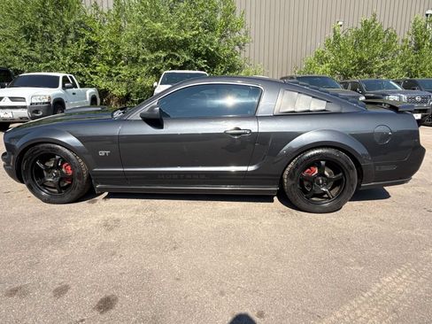 Used 2007 Ford Mustang GT Premium RWD image 4