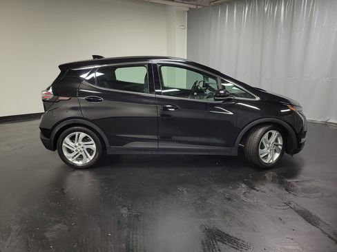 Used 2022 Chevrolet Bolt LT FWD image 9