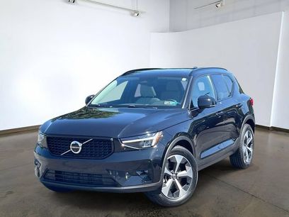Used 2023 Volvo XC40 B5 Plus w/ Driver Assist Package
