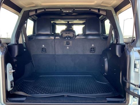 Used 2024 Jeep Wrangler Unlimited Sahara w/ Technology Group AWD/4WD image 34