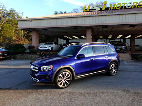Used 2021 Mercedes-Benz GLB 250 4MATIC w/ Premium Package image 5