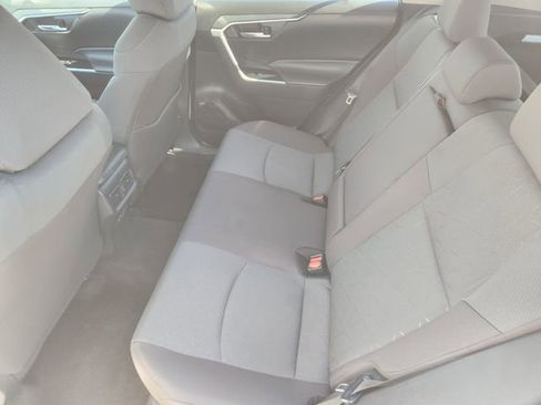 Used 2025 Toyota RAV4 XLE image 19