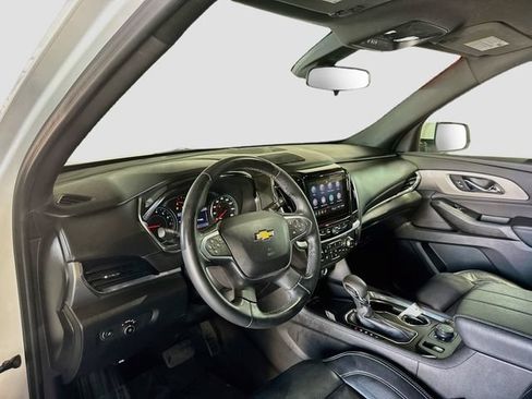 Used 2023 Chevrolet Traverse LT AWD/4WD image 9