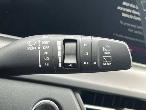 New 2026 Kia Seltos EX FWD image 32