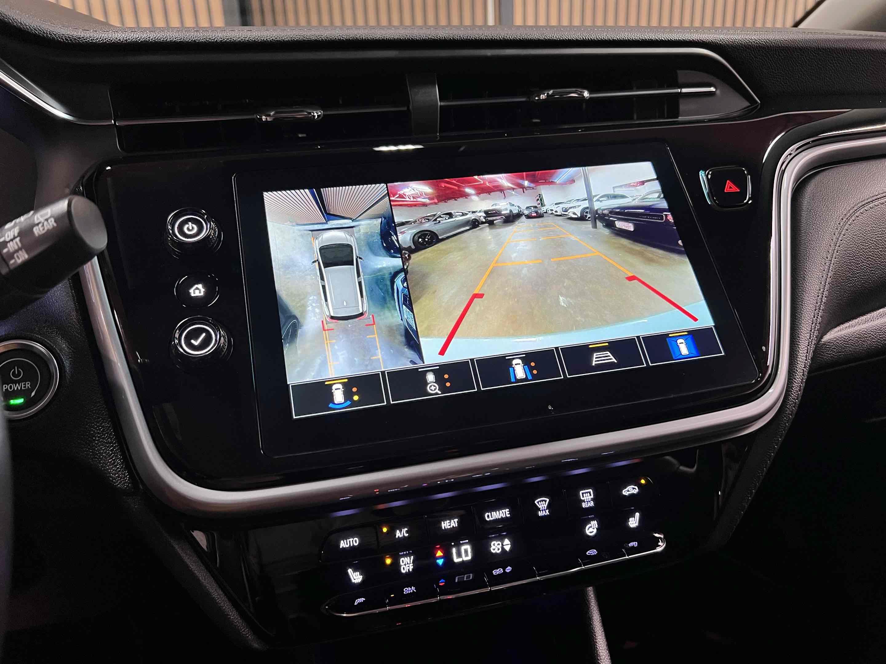 Used 2023 Chevrolet Bolt LT w/ Infotainment Package FWD image 8